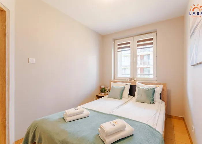 Laba Kolobrzeg Apartamenty Bursztynowe Z Miejscami Postojowymi